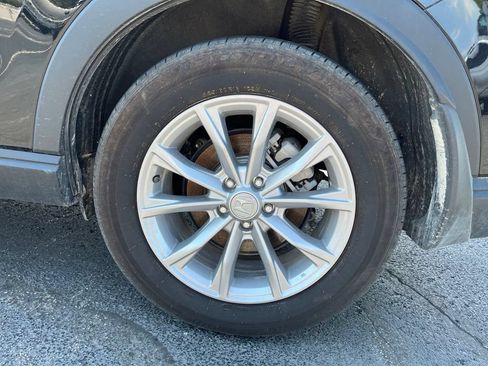 Used 2025 Honda CR-V EX image 8