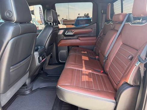 Used 2023 GMC Sierra 1500 Denali Ultimate AWD/4WD image 9