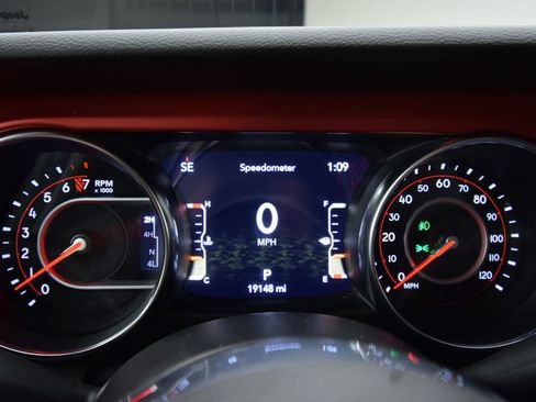 Used 2022 Jeep Gladiator Rubicon w/ LED Lighting Group image 20