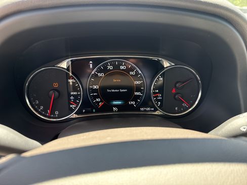 Used 2019 GMC Acadia Denali w/ Technology Package AWD/4WD image 26