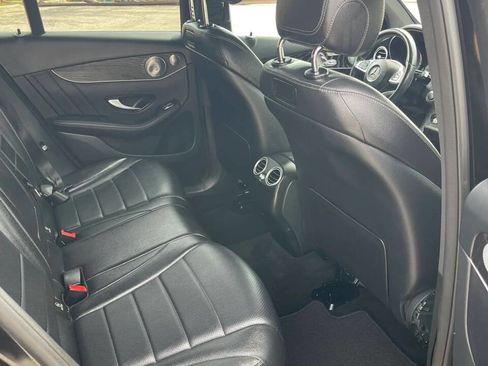 Used 2018 Mercedes-Benz GLC 300 image 14