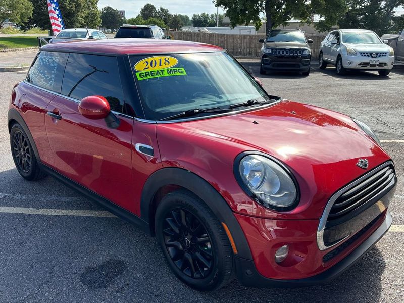 Used 2018 MINI Cooper 2-Door Hardtop image 1
