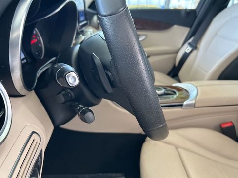 Used 2018 Mercedes-Benz C 300 4MATIC Sedan image 43