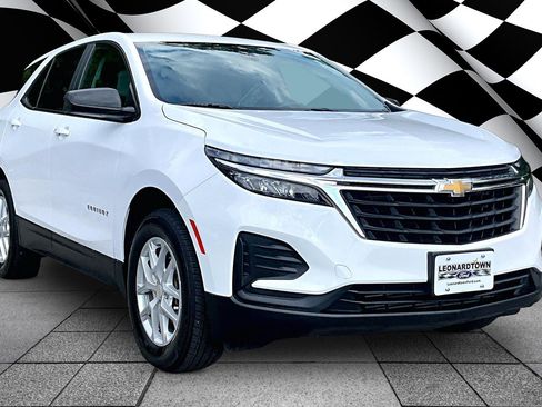 Used 2023 Chevrolet Equinox LS w/ LS Convenience Package AWD/4WD image 11