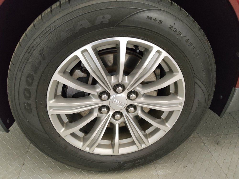 Used 2018 Cadillac XT5 Luxury w/ Driver Awareness Package FWD image 31