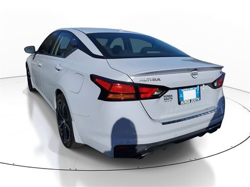 Used 2023 Nissan Altima 2.5 SR image 4