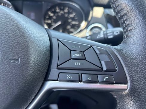 Used 2019 Nissan Rogue SV AWD/4WD image 22