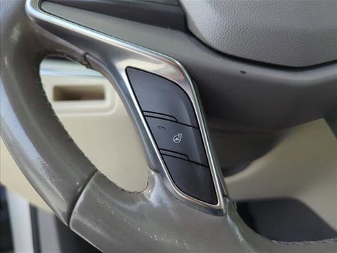 Used 2018 Cadillac XT5 Luxury image 16