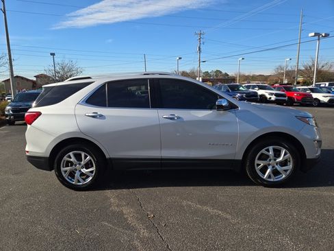 Used 2020 Chevrolet Equinox Premier image 5
