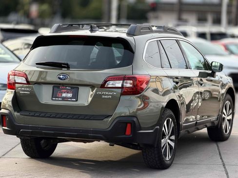 Used 2018 Subaru Outback 3.6R Limited AWD/4WD image 9