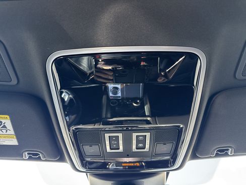Used 2021 Land Rover Range Rover image 27