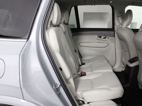 New 2026 Volvo XC90 T8 Ultra w/ Protection Package Premier AWD/4WD image 11
