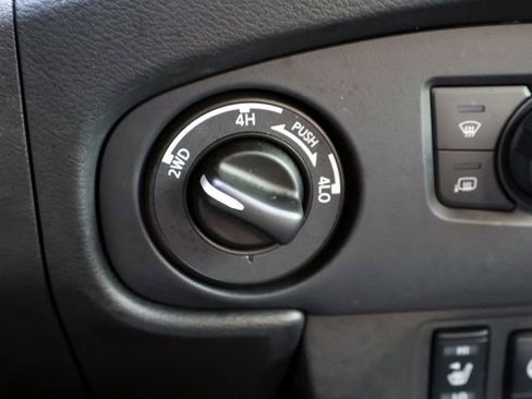 Used 2024 Nissan Frontier PRO-4X w/ Pro Premium Package image 9