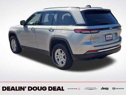 Used 2023 Jeep Grand Cherokee Laredo