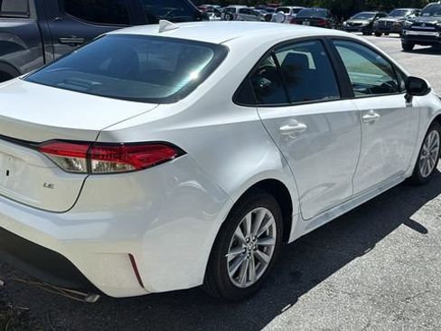 Used 2023 Toyota Corolla LE w/ LE Convenience Package image 8