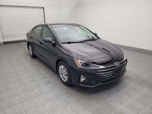 Used 2020 Hyundai Elantra SE FWD image 13