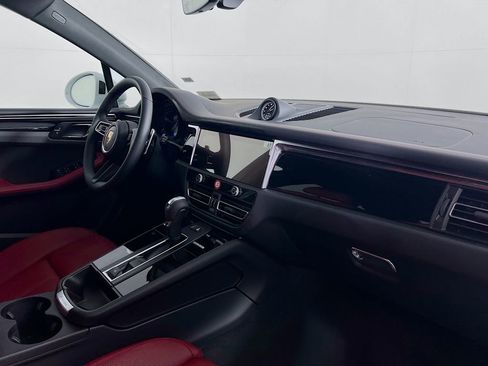New 2026 Porsche Macan S image 31