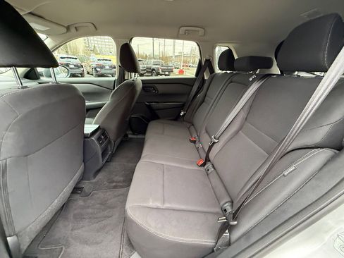 Used 2024 Nissan Rogue S image 15