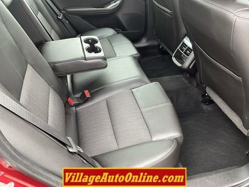 Used 2017 Chevrolet Impala LT image 23