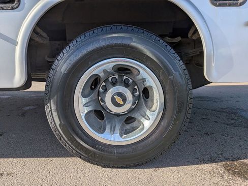 Used 2018 Chevrolet Silverado 3500 LT image 12