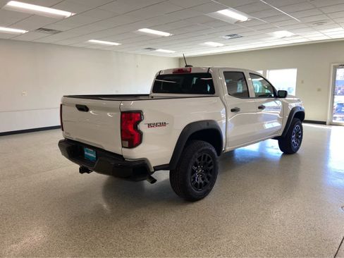 Used 2024 Chevrolet Colorado Trail Boss image 6