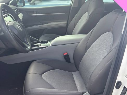 Used 2020 Toyota Camry LE w/ Carpet Mat Package FWD image 16