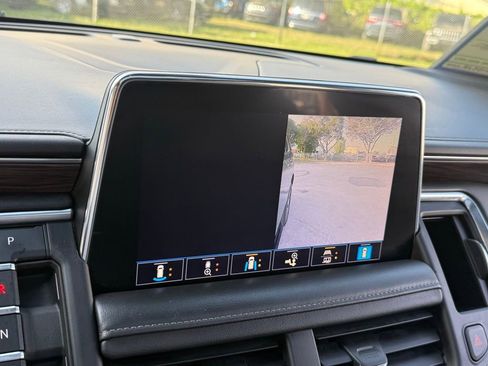 Used 2021 Chevrolet Tahoe LT w/ LT Signature Package image 26