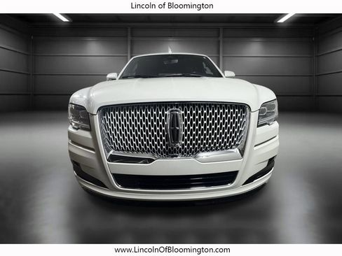 Certified 2023 Lincoln Navigator Reserve image 11