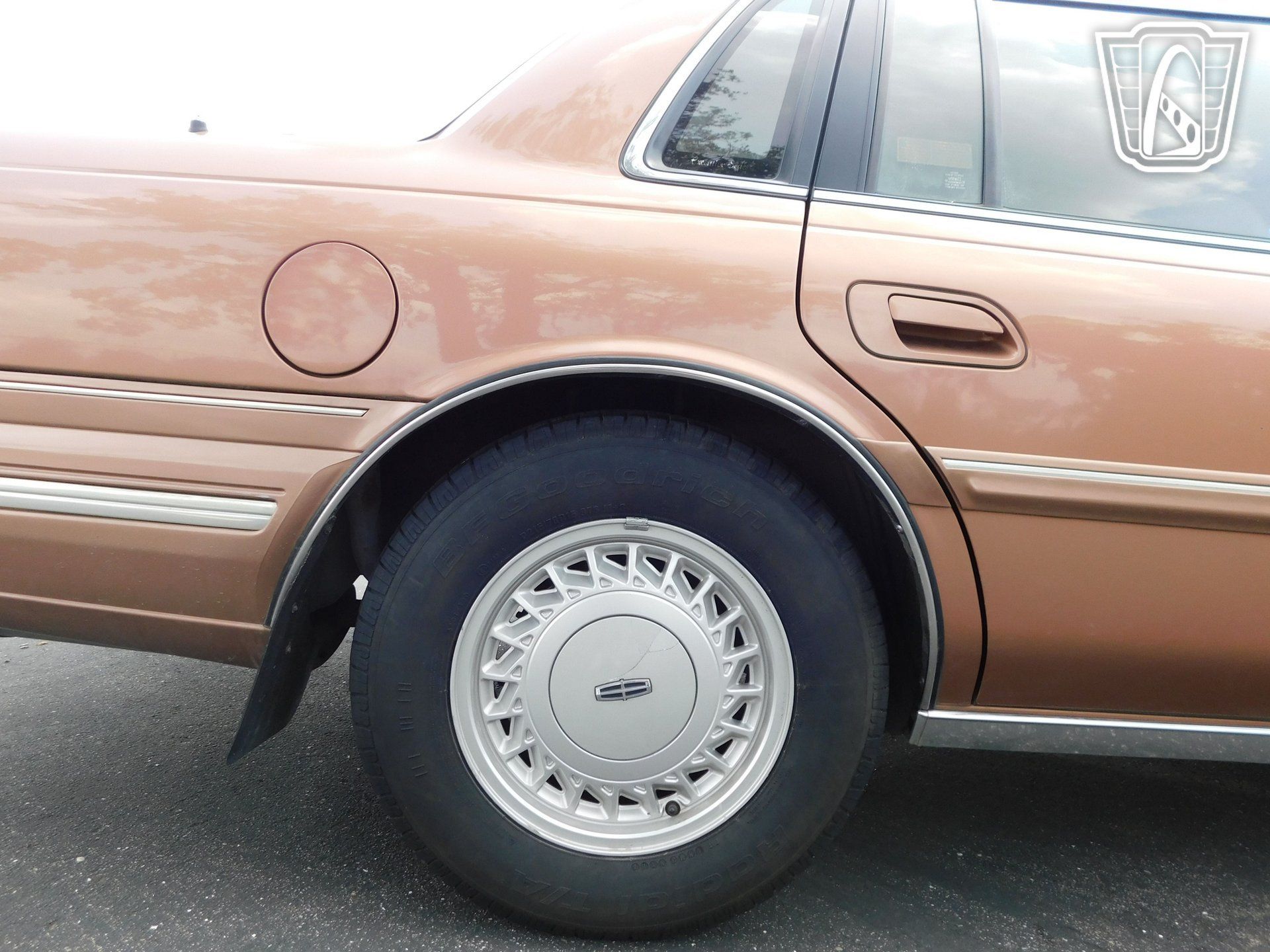 Used 1992 Lincoln Continental Executive FWD image 37