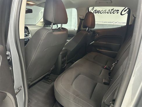 Used 2018 Chevrolet Colorado LT w/ LT Convenience Package AWD/4WD image 3