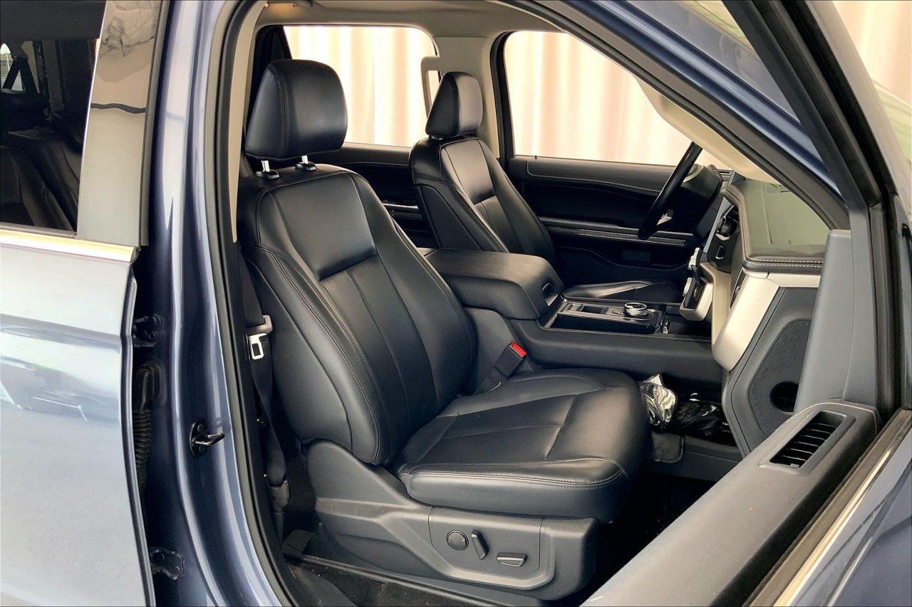 Used 2023 Ford Expedition Max XLT RWD image 16