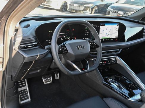 Certified 2025 Audi SQ5 Premium Plus w/ Premium Plus Package image 15