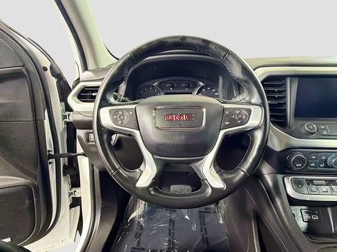 Used 2023 GMC Acadia SLT FWD image 13