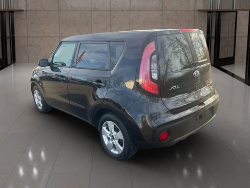 Used 2017 Kia Soul image 4