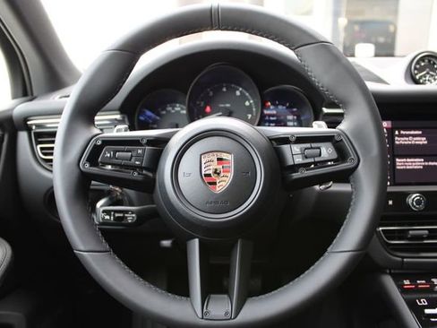 Used 2026 Porsche Macan image 15