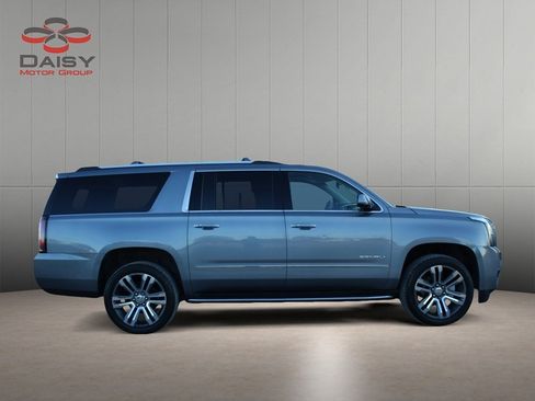 Used 2018 GMC Yukon XL Denali w/ Open Road Package image 4