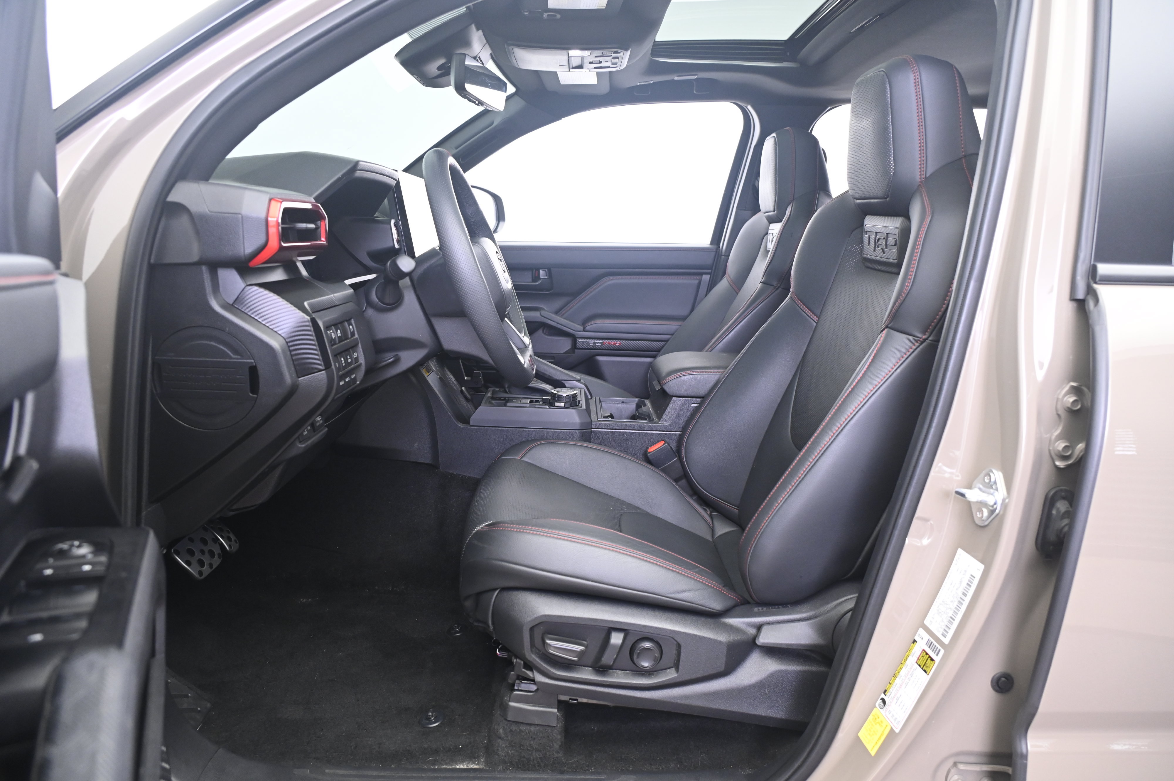 Used 2025 Toyota Tacoma TRD Pro AWD/4WD image 28