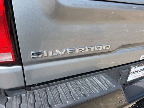 Used 2025 Chevrolet Silverado 2500 ZR2 w/ Technology Package AWD/4WD image 10