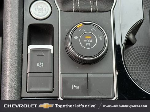 Used 2023 Volkswagen Atlas Cross Sport SEL R-Line AWD/4WD image 19