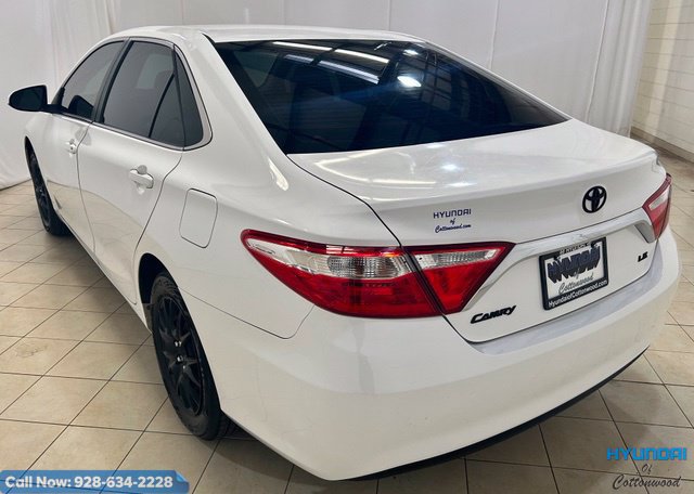 Used 2017 Toyota Camry LE FWD image 3