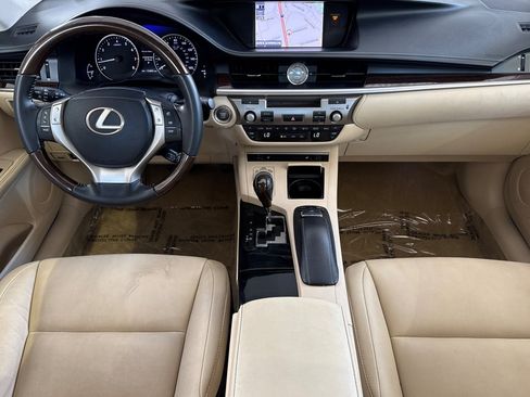 Used 2013 Lexus ES 350 w/ Premium Pkg FWD image 17