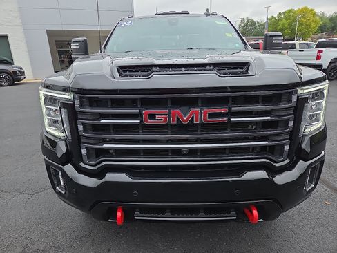 Used 2022 GMC Sierra 2500 AT4 w/ AT4 Preferred Package AWD/4WD image 8