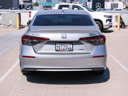 Used 2025 Honda Civic Sport Touring image 5