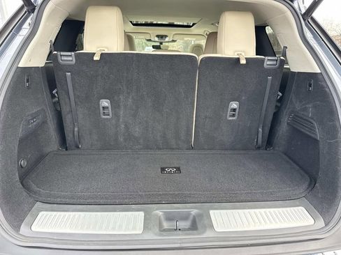 Used 2023 INFINITI QX60 Sensory w/ Cargo Package image 21