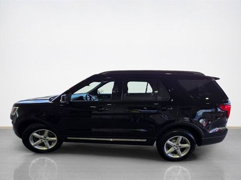 Used 2016 Ford Explorer XLT w/ Equipment Group 202A AWD/4WD image 7