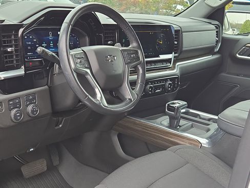 Used 2023 Chevrolet Silverado 1500 RST w/ Z71 Off-Road Package image 18