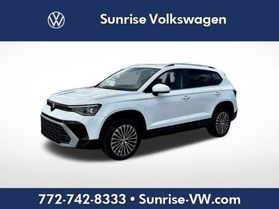 New 2025 Volkswagen Taos SE