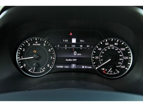 Used 2021 Nissan Armada Platinum image 17