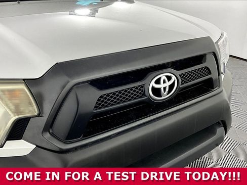 Used 2014 Toyota Tacoma 2WD Access Cab image 31