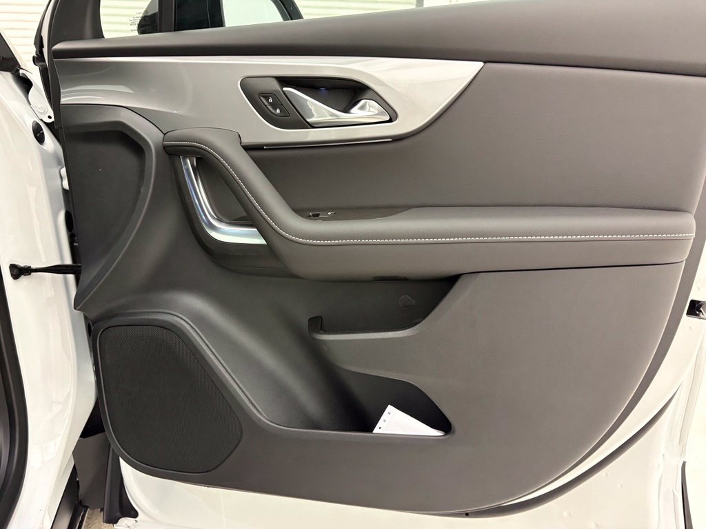 New 2026 Chevrolet Blazer LT w/ Convenience Package FWD image 38
